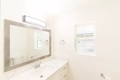 13619 Elm Court, Sugar Land, TX 77498 - Photo 5