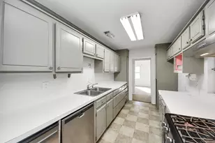 1404 Aldrich St, Houston, TX 77055 - Photo 9