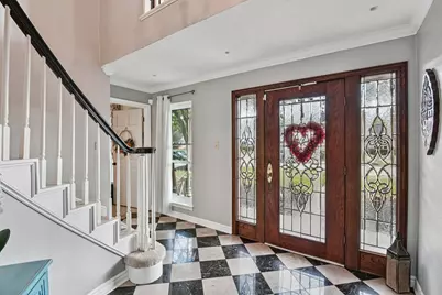 5618 Green Springs Drive, Houston, TX 77066 - Photo 9