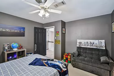 5618 Green Springs Drive, Houston, TX 77066 - Photo 33