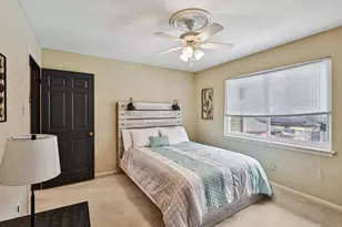 5618 Green Springs Dr, Houston, TX 77066 - Photo 35