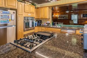 3709 Bayshore Dr, Bacliff, TX 77518 - Photo 21