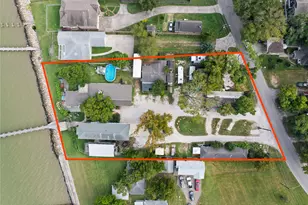 3709 Bayshore Dr, Bacliff, TX 77518 - Photo 9