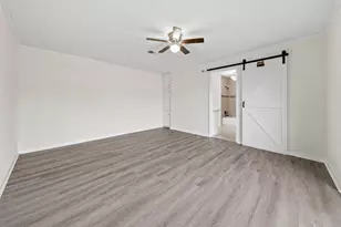 208 Cliffbrook Ln, Cleveland, TX 77327 - Photo 11