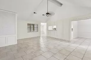 208 Cliffbrook Ln, Cleveland, TX 77327 - Photo 5