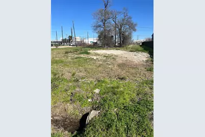 626 N 1st Street, La Porte, TX 77571 - Photo 1