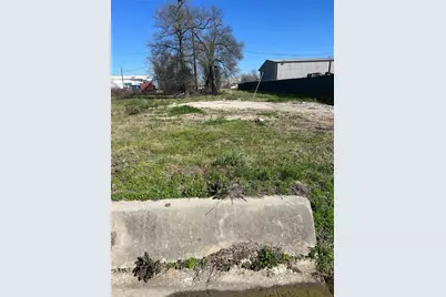 626 N 1st Street, La Porte, TX 77571 - Photo 3