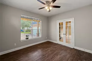 1762 Lakeside Enclave Dr, Houston, TX 77077 - Photo 9