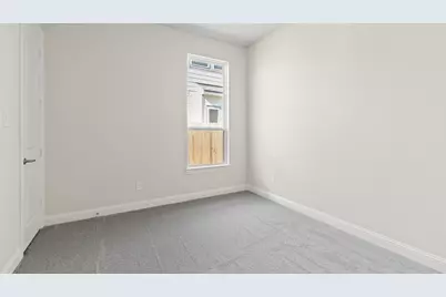 18822 Eastwood Ridge Court, Crosby, TX 77532 - Photo 13
