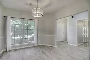 112 Harbour Town Dr, Conroe, TX 77356 - Photo 5