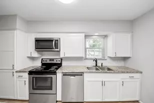 308 Wildwood Ln, Conroe, TX 77301 - Photo 11