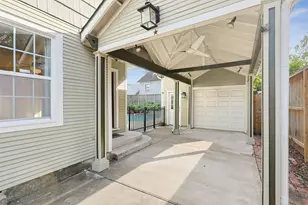 1311 Peden St, Houston, TX 77006 - Photo 17