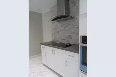 11619 Bowlan Lane, Houston, TX 77035 - Photo 11