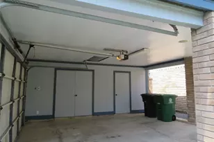 11619 Bowlan Ln, Houston, TX 77035 - Photo 7