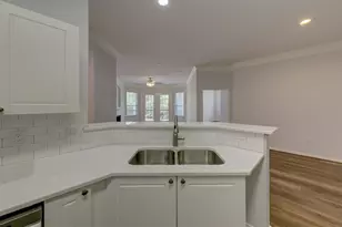 3045 Marina Bay Dr Dr, League City, TX 77573 - Photo 9