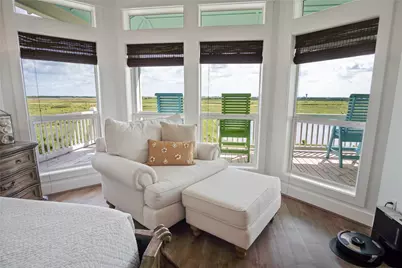 1180 Lagoon Drive, Crystal Beach, TX 77650 - Photo 15