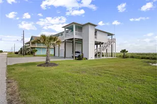 1180 Lagoon Dr, Crystal Beach, TX 77650 - Photo 1