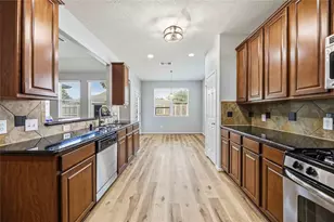 21211 Mandarin Glen Cir, Spring, TX 77388 - Photo 11