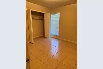 10118 Kirkbluff Drive, Houston, TX 77089 - Photo 5
