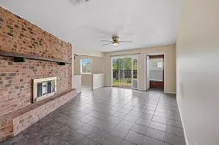 3202 Forestwood Dr, Bryan, TX 77801 - Photo 3