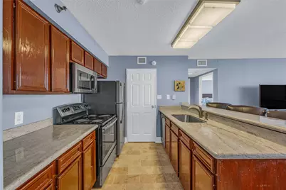 5220 Seawall Boulevard #635, Galveston, TX 77551 - Photo 9