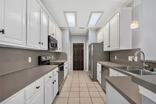 414 Folk Crest Ln, Dickinson, TX 77539 - Photo 9