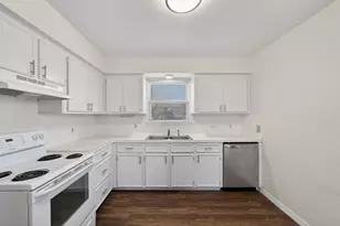 506 Oklahoma Ave, Bacliff, TX 77518 - Photo 9