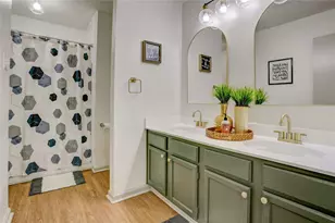 13710 Wood River Dr, Houston, TX 77085 - Photo 17