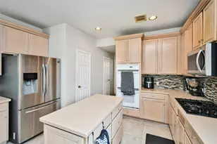 1519 Meadow Sweet Dr, Sugar Land, TX 77479 - Photo 19