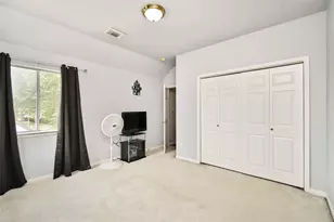 1519 Meadow Sweet Dr, Sugar Land, TX 77479 - Photo 9