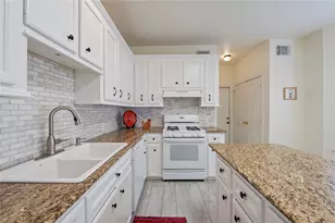 2060 Glencove Dr, Seabrook, TX 77586 - Photo 13