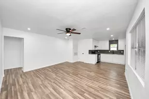 207 E Defee Ave, Baytown, TX 77520 - Photo 9