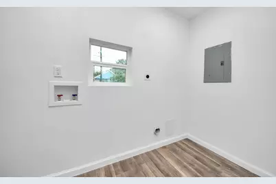 207 E Defee Avenue, Baytown, TX 77520 - Photo 19