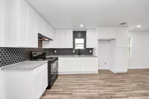 207 E Defee Ave, Baytown, TX 77520 - Photo 13