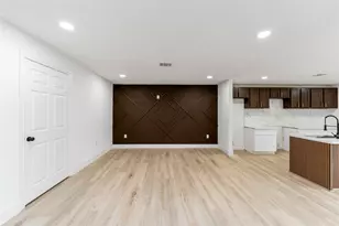 9226 Grady St, Houston, TX 77016 - Photo 5