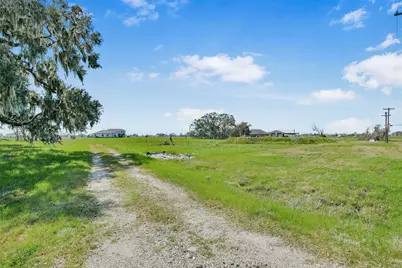 801 Wagon Wheel Trail, Angleton, TX 77515 - Photo 13