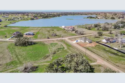 801 Wagon Wheel Trail, Angleton, TX 77515 - Photo 7