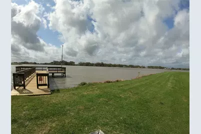 801 Wagon Wheel Trail, Angleton, TX 77515 - Photo 23