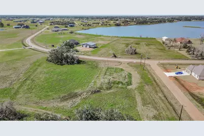801 Wagon Wheel Trail, Angleton, TX 77515 - Photo 9