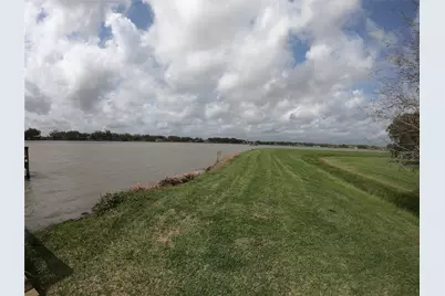 801 Wagon Wheel Trail, Angleton, TX 77515 - Photo 25
