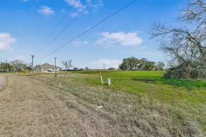 801 Wagon Wheel Trail, Angleton, TX 77515 - Photo 17