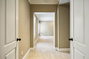28 Hackberry Ln, Houston, TX 77027 - Photo 23