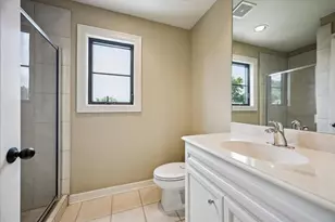 28 Hackberry Ln, Houston, TX 77027 - Photo 31