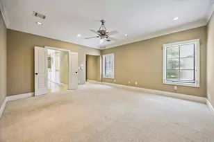 28 Hackberry Ln, Houston, TX 77027 - Photo 25