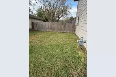 16410 Amy Ridge Road, Houston, TX 77053 - Photo 15