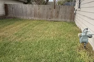 16410 Amy Ridge Rd, Houston, TX 77053 - Photo 15