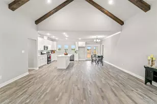 537 Chuckwagon Trail, Angleton, TX 77515 - Photo 5