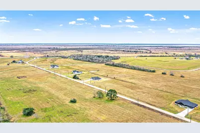 537 Chuckwagon Trail, Angleton, TX 77515 - Photo 37
