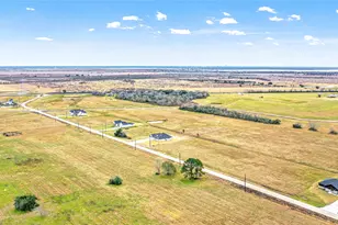537 Chuckwagon Trail, Angleton, TX 77515 - Photo 37