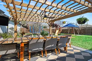 10718 Longmont Dr, Houston, TX 77042 - Photo 29